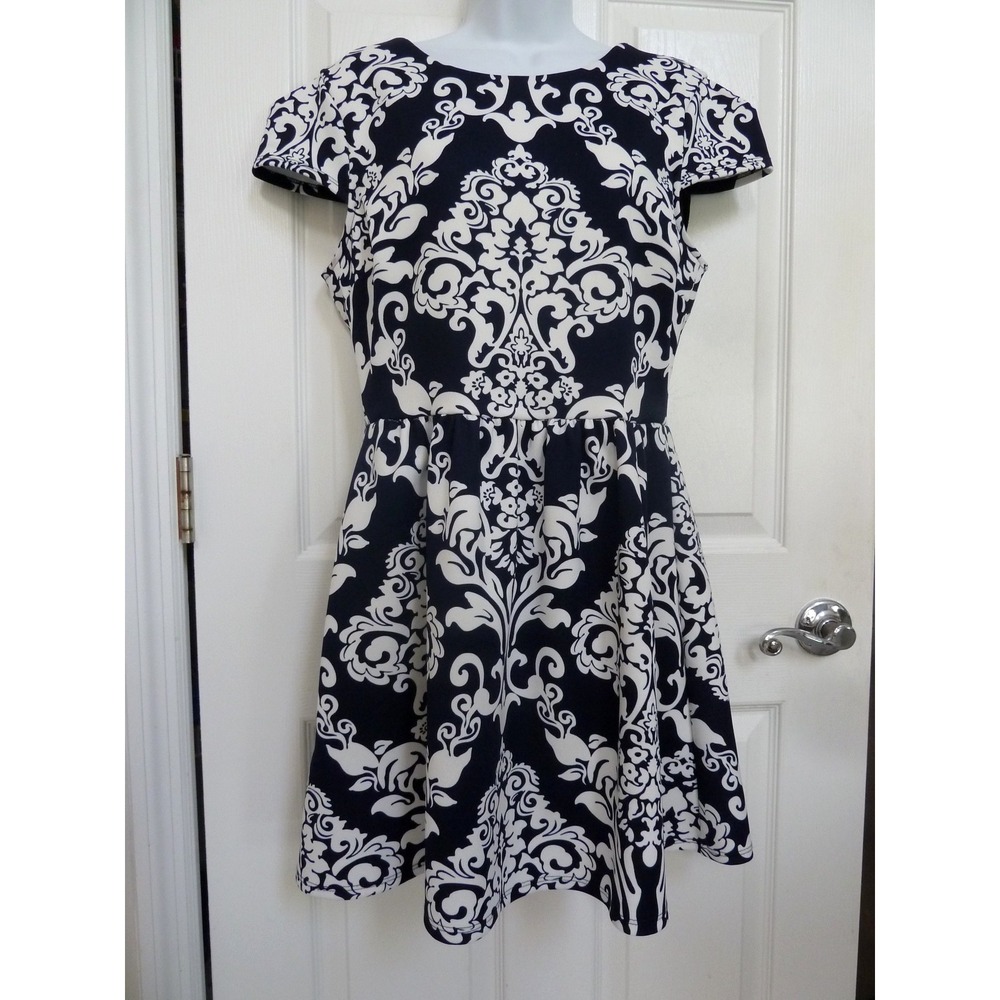 B. Darlin Juniors 13/14 Navy White Damask Party Dress Mesh Back D802C166H